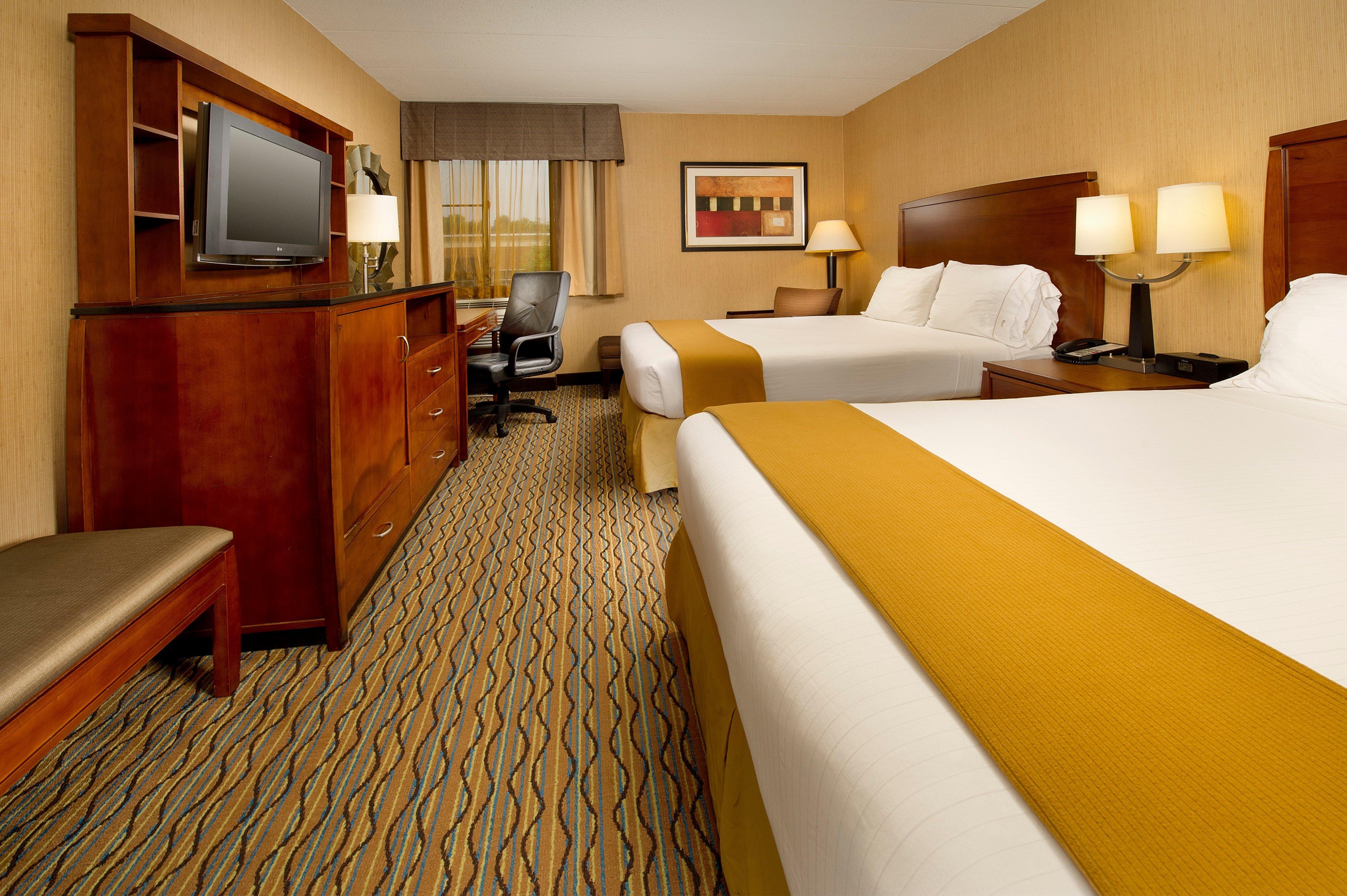 Holiday Inn Express Fairfax-Arlington Boulevard By Ihg Exterior photo