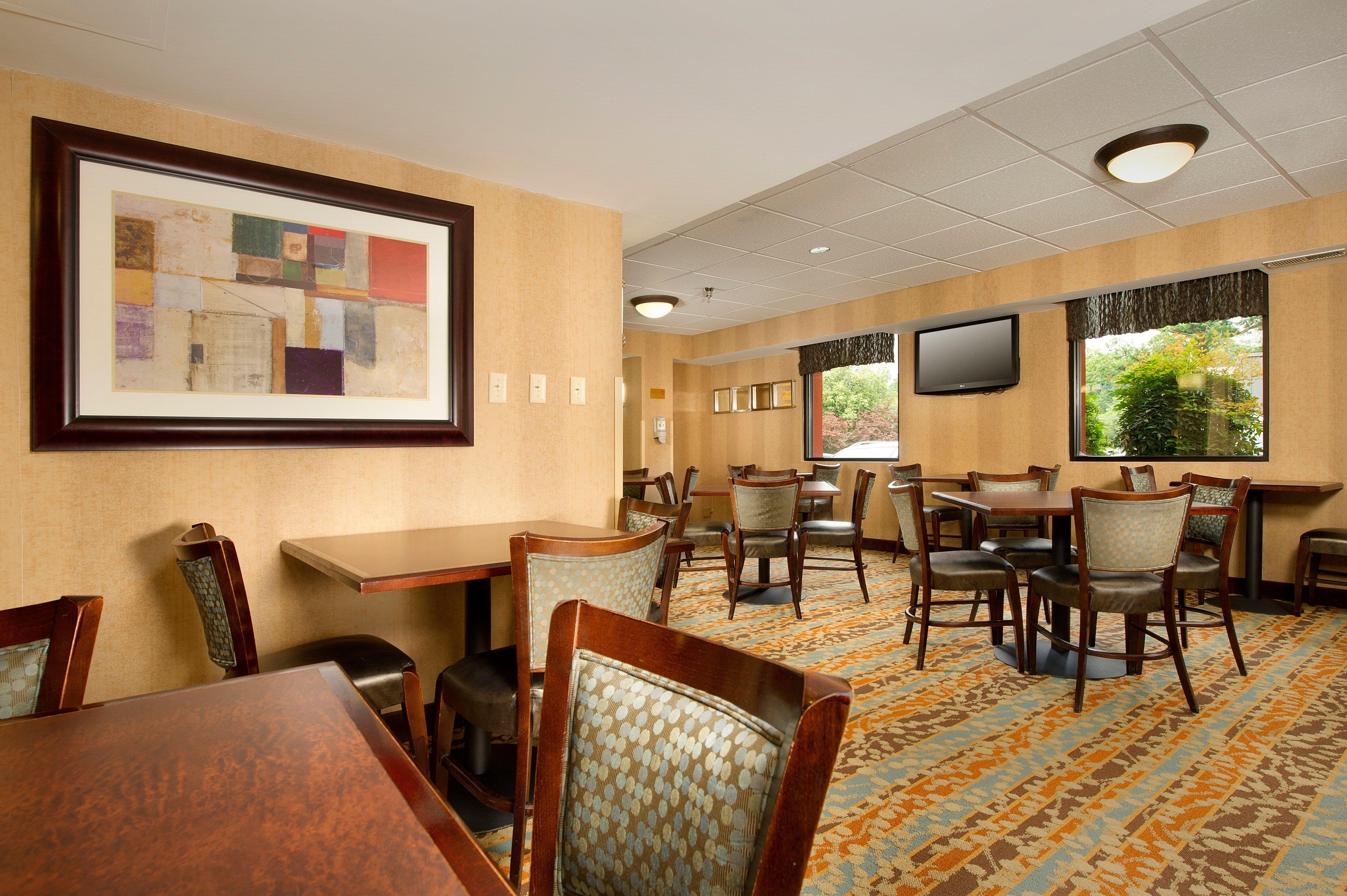 Holiday Inn Express Fairfax-Arlington Boulevard By Ihg Exterior photo