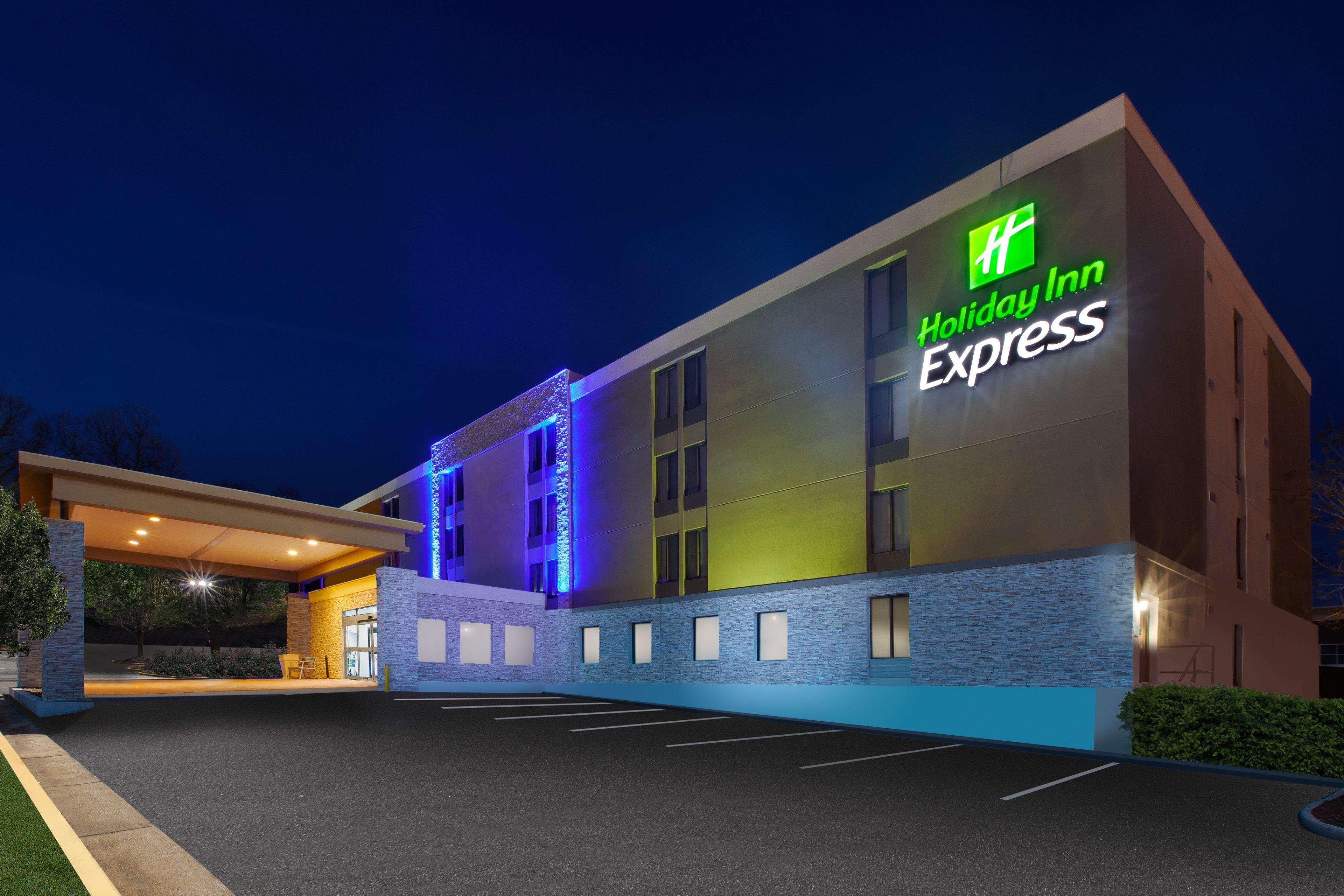 Holiday Inn Express Fairfax-Arlington Boulevard, An Ihg Hotel Exterior photo